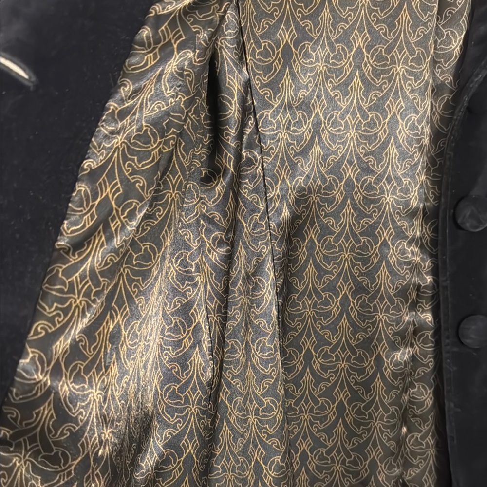 Women's Black Embroidered Velvet Coat - Picture 5 of 5